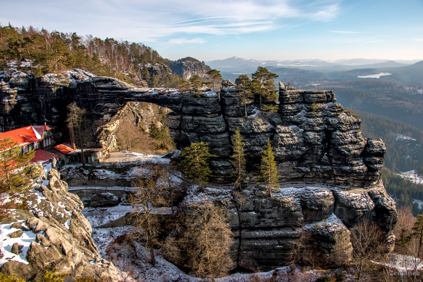 Winter hiking in Bohemian Switzerland